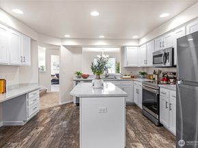 4714 NE 18th Place A, Renton WA 98059