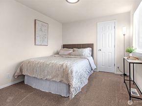 4714 NE 18th Place A, Renton WA 98059