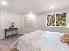 4714 NE 18th Place A, Renton WA 98059