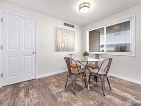4714 NE 18th Place A, Renton WA 98059