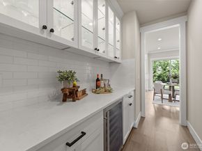 222 106th Avenue SE, Bellevue WA 98004