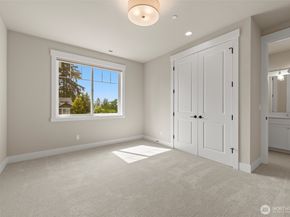 222 106th Avenue SE, Bellevue WA 98004