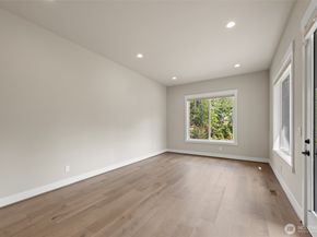 222 106th Avenue SE, Bellevue WA 98004