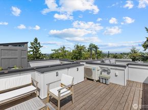 1428 24TH Avenue B, Seattle WA 98122