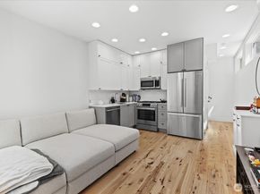 1428 24TH Avenue B, Seattle WA 98122