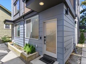 1428 24TH Avenue B, Seattle WA 98122