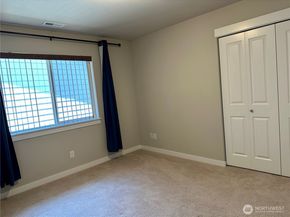 28041 14th Court S, Federal Way WA 98003