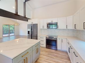 14340 93rd Avenue NE, Kirkland WA 98034