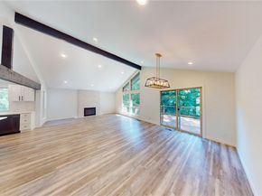 14340 93rd Avenue NE, Kirkland WA 98034