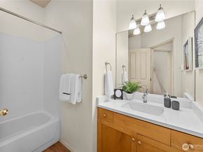 4450 248th Lane SE, Sammamish WA 98029