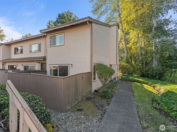 20819 114th Place SE 5, Kent WA 98031