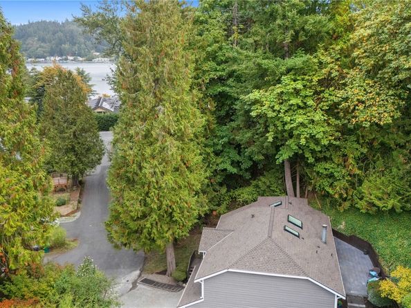 2925 W Lake Sammamish Parkway NE, Redmond WA 98052