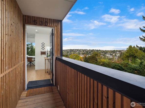 530 W Barrett Street, Seattle WA 98119