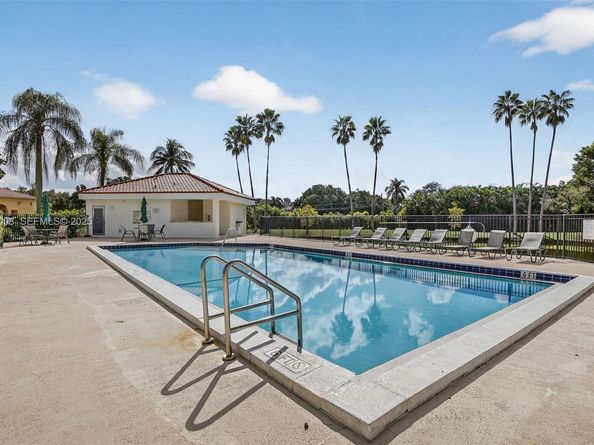 11541 Terra Bella Blvd 25, Plantation FL 33325