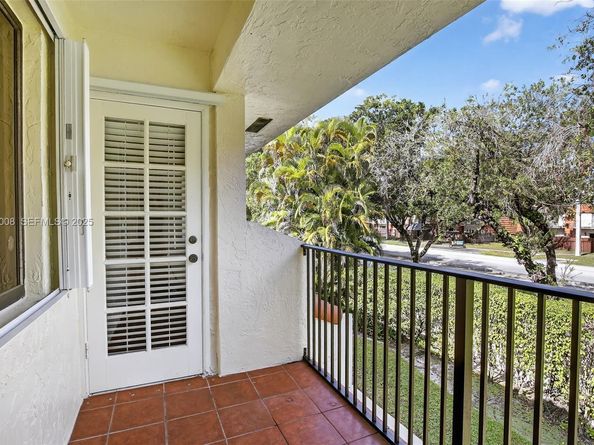 11541 Terra Bella Blvd 25, Plantation FL 33325