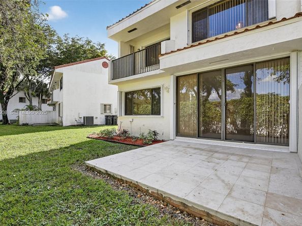 11541 Terra Bella Blvd 25, Plantation FL 33325