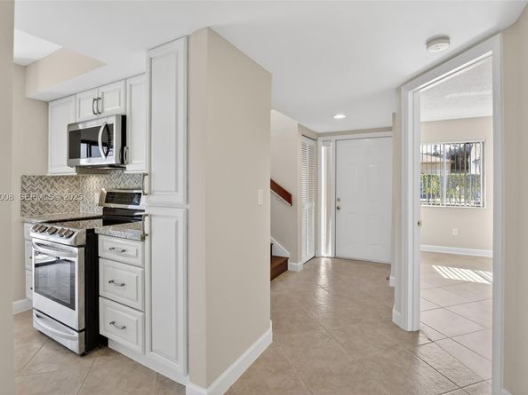 11541 Terra Bella Blvd 25, Plantation FL 33325