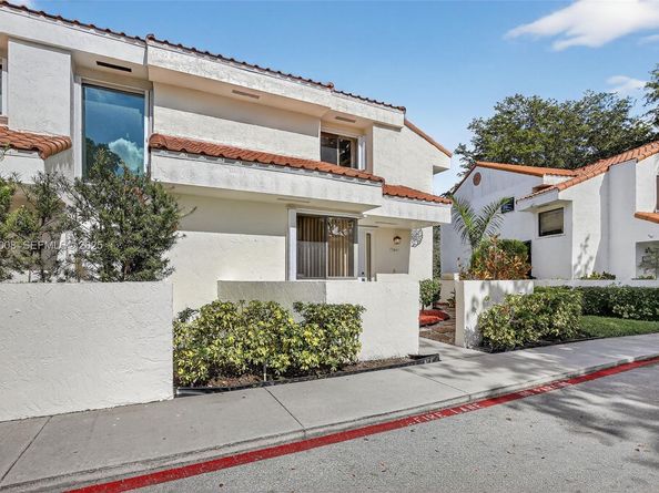 11541 Terra Bella Blvd 25, Plantation FL 33325