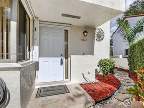 11541 Terra Bella Blvd 25, Plantation FL 33325