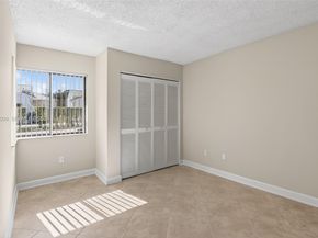 11541 Terra Bella Blvd 25, Plantation FL 33325