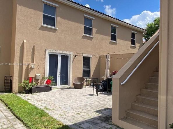 17004 SW 95th Ter, Miami FL 33196