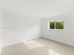 319 NE 14th Ave 201, Hallandale Beach FL 33009