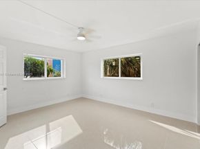 319 NE 14th Ave 201, Hallandale Beach FL 33009