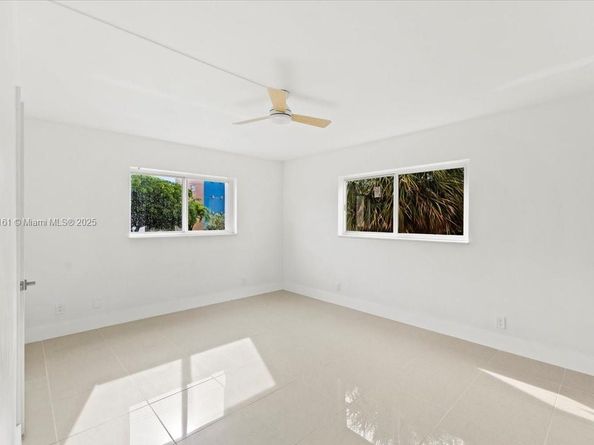 319 NE 14th Ave 201, Hallandale Beach FL 33009