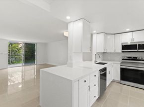 319 NE 14th Ave 201, Hallandale Beach FL 33009