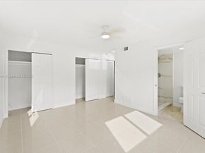 319 NE 14th Ave 201, Hallandale Beach FL 33009