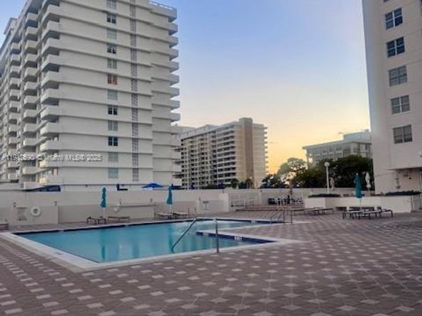 5701 SE Collins Ave PH10, Miami Beach FL 33140