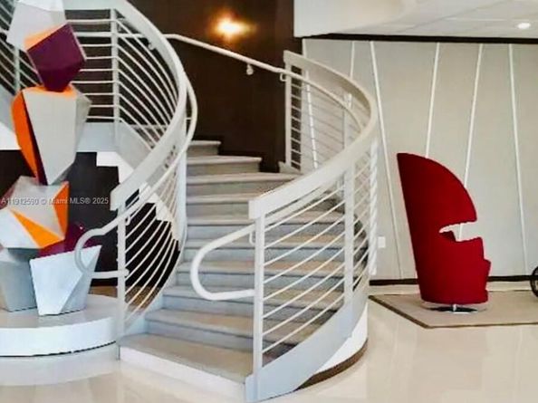 5701 SE Collins Ave PH10, Miami Beach FL 33140