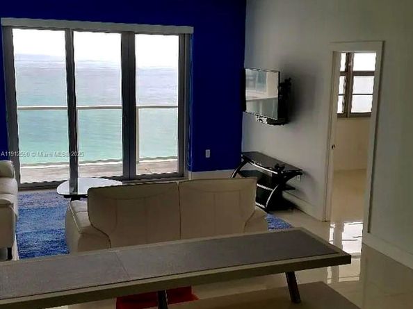 5701 SE Collins Ave PH10, Miami Beach FL 33140