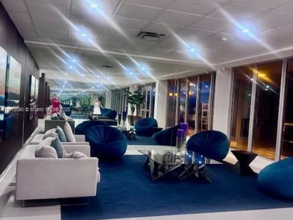 5701 SE Collins Ave PH10, Miami Beach FL 33140