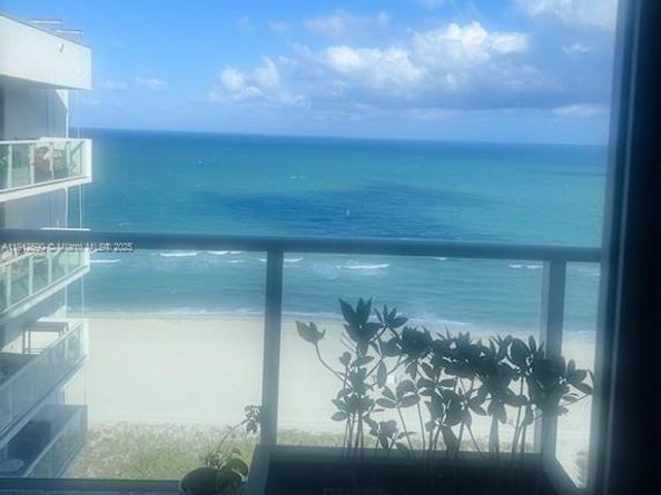 5701 SE Collins Ave PH10, Miami Beach FL 33140