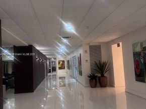 5701 SE Collins Ave PH10, Miami Beach FL 33140