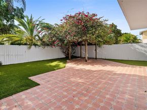 10922 SW 25th St, Miami FL 33165