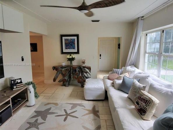 296 Navajo St, Miami Springs FL 33166