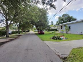 296 Navajo St, Miami Springs FL 33166