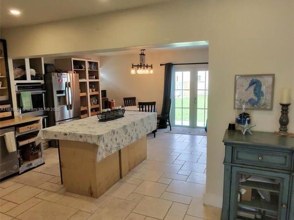 296 Navajo St, Miami Springs FL 33166