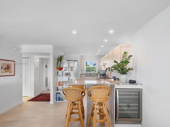 511 Bayshore Dr 304, Fort Lauderdale FL 33304