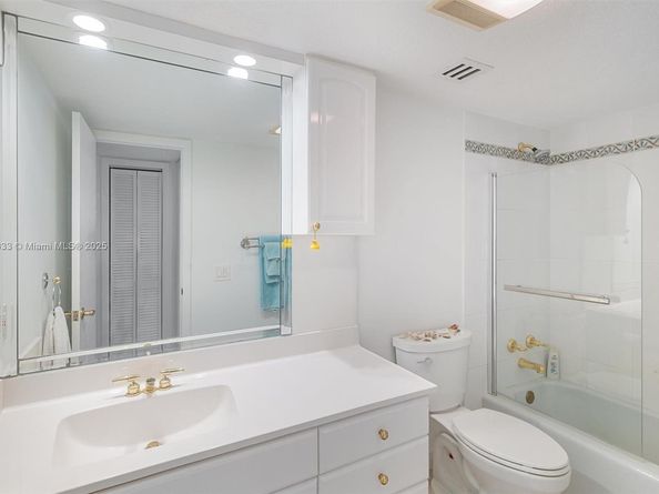 511 Bayshore Dr 304, Fort Lauderdale FL 33304