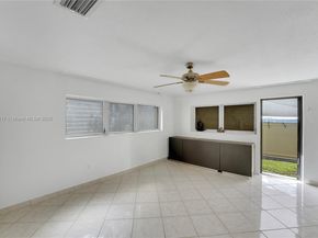1260 NE 135th St, North Miami FL 33161