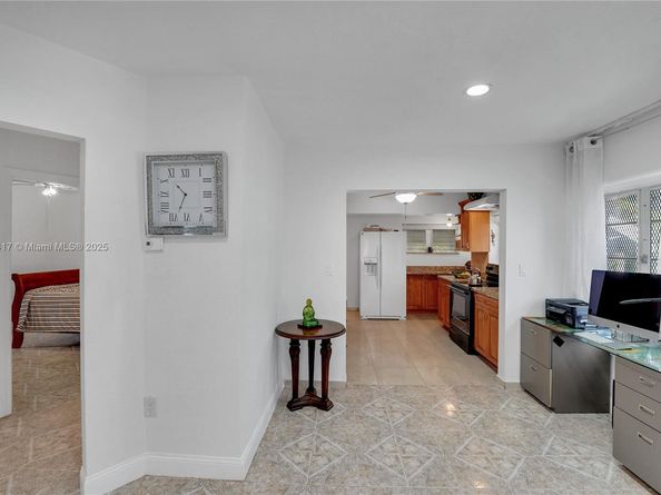 1260 NE 135th St, North Miami FL 33161
