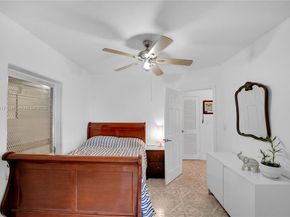 1260 NE 135th St, North Miami FL 33161