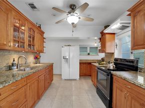 1260 NE 135th St, North Miami FL 33161