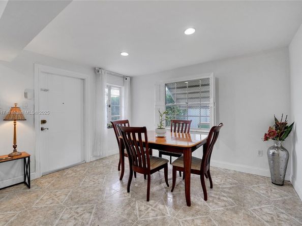 1260 NE 135th St, North Miami FL 33161