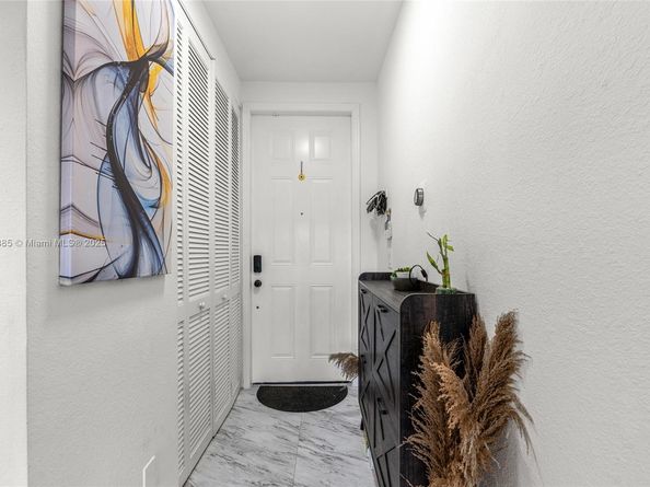 230 SE 29th Ave 21, Homestead FL 33033