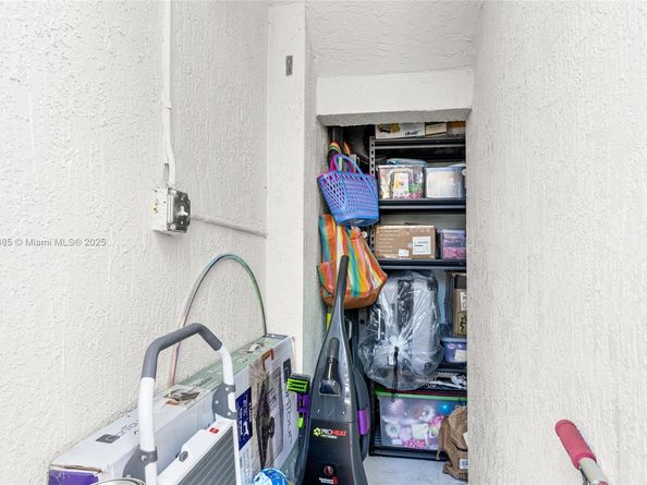 230 SE 29th Ave 21, Homestead FL 33033