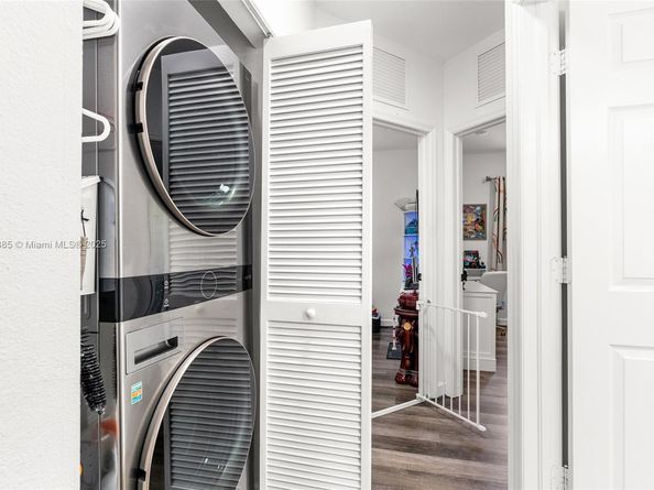 230 SE 29th Ave 21, Homestead FL 33033